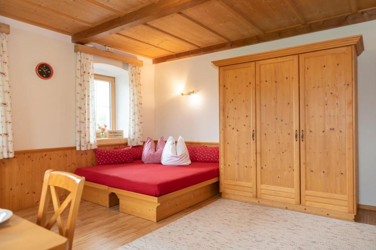 Hartlhof Urlaub Am Baby- Und Kinderbauernhof Niederau Exterior foto